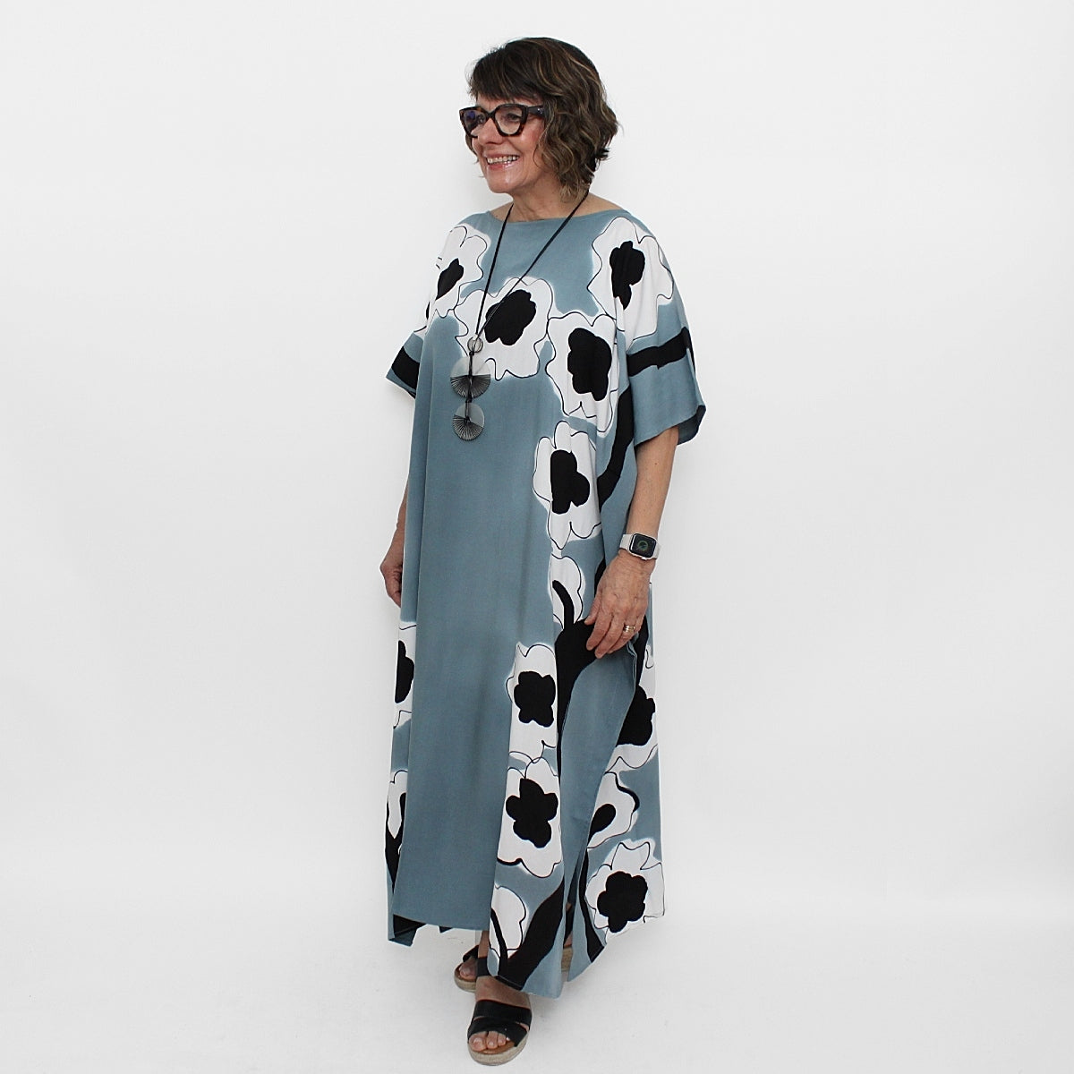 Black and Gray Flower Kaftan