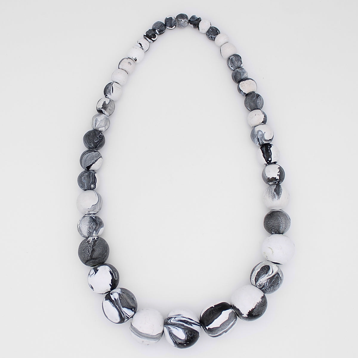 Kori White and Black Beaded Necklace