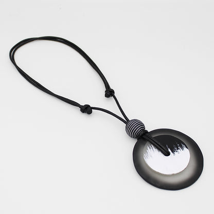 Black Artista Statement Pendant