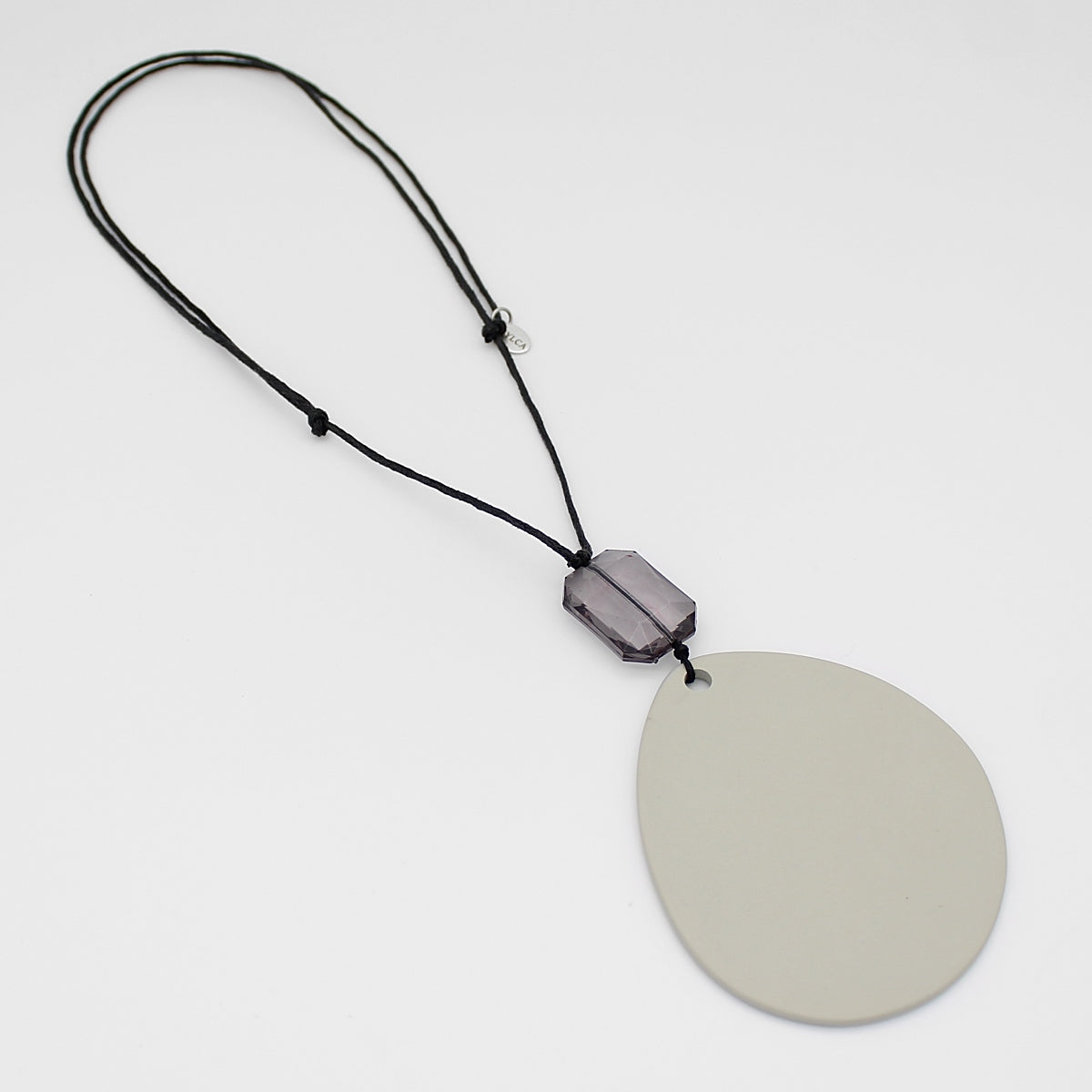 Gray Jewel Resin Pendant Necklace