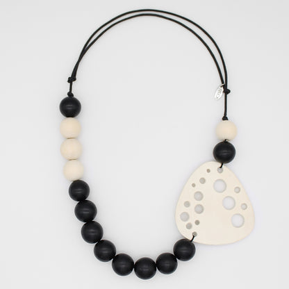 White Cutout Gianna Statement Necklace